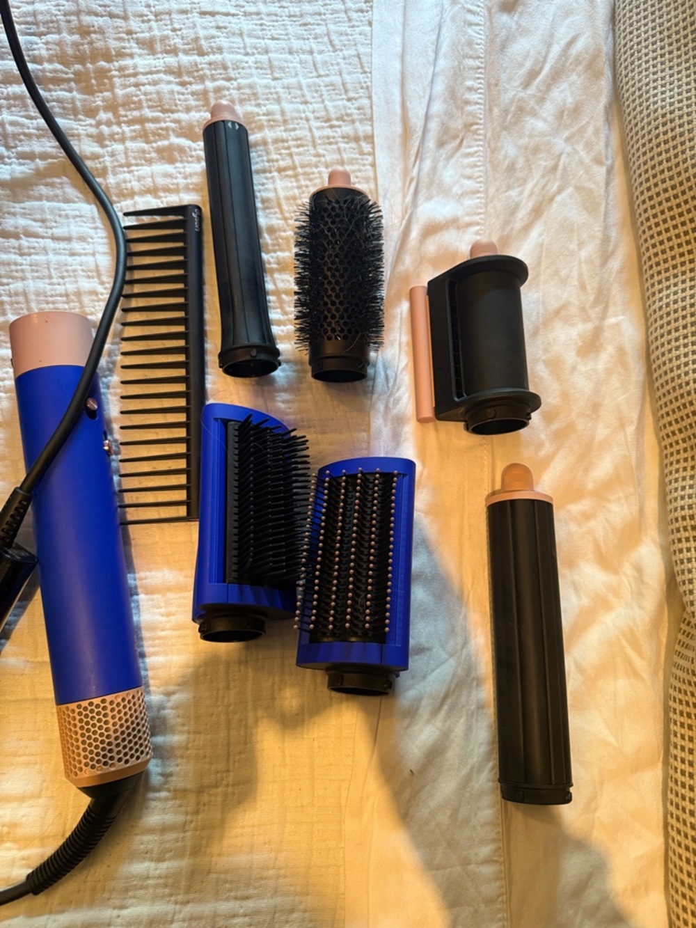 Dyson Royal Blue Airwrap Styling Wand with Rose Gold Trim - Picture 10 of 14